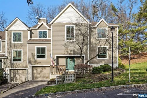 51 Mill Pond, Woodland Park, NJ, 07424 | Card Image