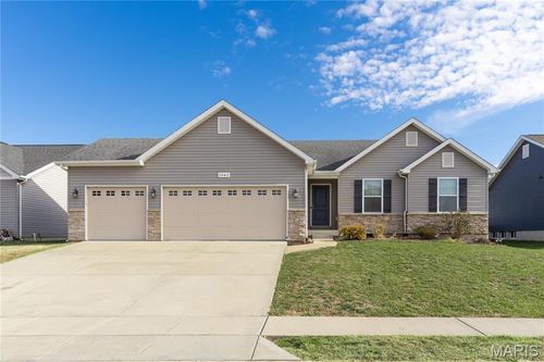 1042 Palisades Ln, Pacific, MO, 63069-3805 | Card Image