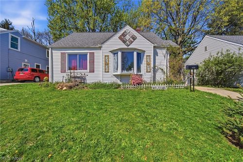 1712 Girard St, Akron, OH, 44301-2660 | Card Image