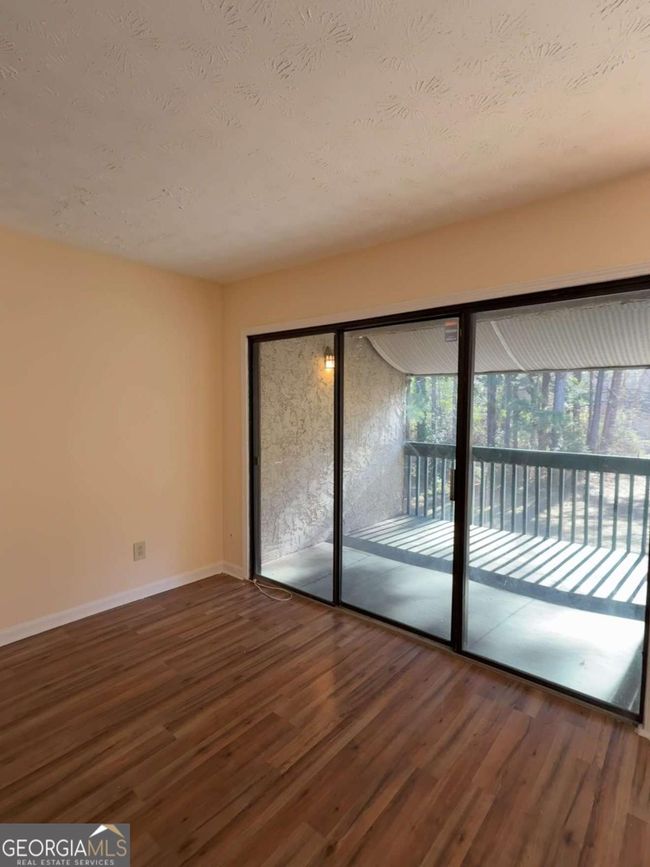 APT-303 - 3575 Oakvale Rd, Condo with 4 bedrooms, 2 bathrooms and 2 parking in Decatur GA | Image 5