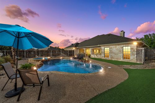 105 Edinburgh, Waco, TX, 76712-4062 | Card Image