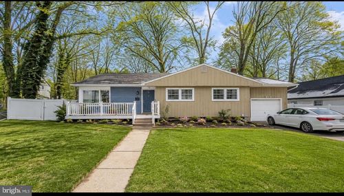 405 E Evesham Ave, MAGNOLIA, NJ, 08049-1013 | Card Image