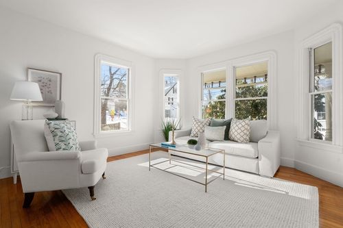 10 Higgins St, Auburndale, MA, 02466-1407 | Card Image