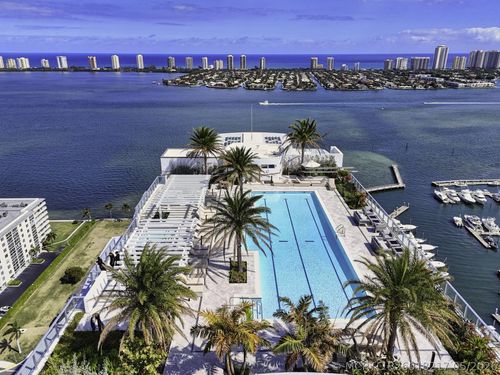 609-220 Lake Shore Dr, Lake Park, FL, 33403-3593 | Card Image
