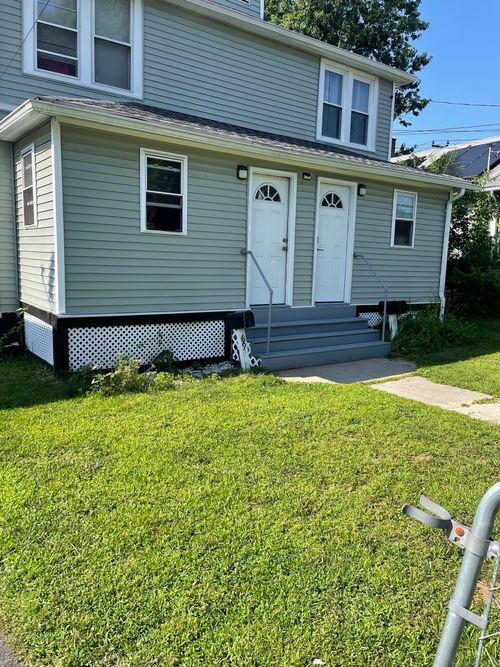 67 Sisson St, East Hartford, CT, 06118-1537 | Card Image