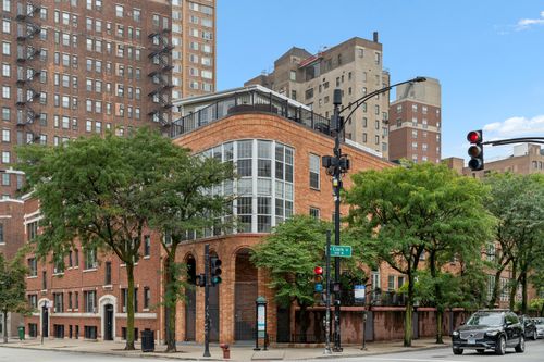 1a-339 W Webster Ave, Chicago, IL, 60614-6303 | Card Image