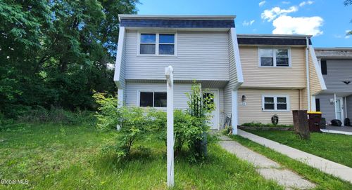 23 Tenandaho Ln, Mechanicville, NY, 12118-1034 | Card Image