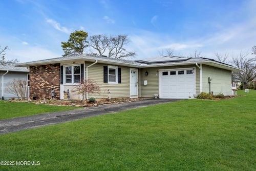 201 Blake Cir, Brick, NJ, 08724-1928 | Card Image