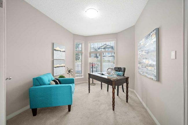 245 Springbank Terrace Sw, Home with 2 bedrooms, 2 bathrooms and 4 parking in Calgary AB | Image 8