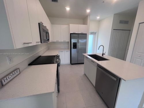 apt-307-8265 Nw 41st St, Doral, FL, 33166-6285 | Card Image