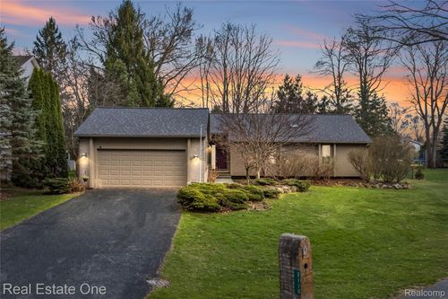 2110 Callie Dr, Commerce Township, MI, 48390-3266 | Card Image