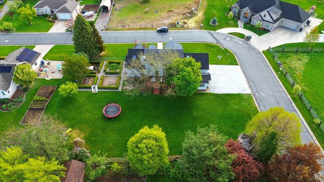 Aerial perspective of suburban area | Image 4