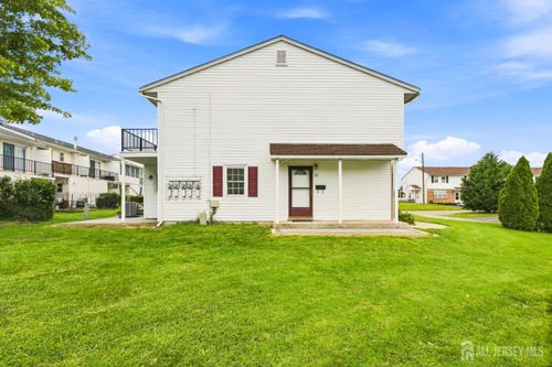 21 Iowa Ct, Matawan, NJ, 07747-3656 | Card Image