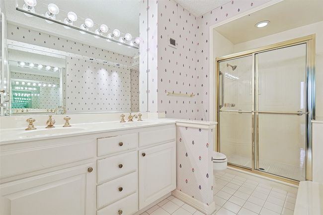 APT-821 - 5200 Keller Springs Rd, Condo with 3 bedrooms, 3 bathrooms and null parking in Dallas TX | Image 24