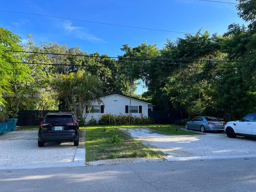 rear-1002 Ne 119th St, Biscayne Park, FL, 33161-6446 | Card Image