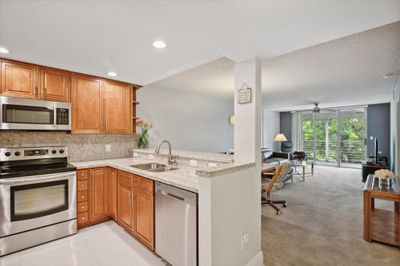 302 - 3503 Oaks Way, Condo with 1 bedrooms, 2 bathrooms and null parking in Pompano Beach FL | Image 1