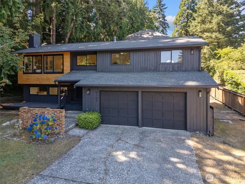3107 127th Ave Ne, Bellevue, WA, 98005-1631 | Card Image