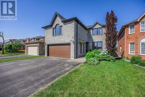 32 Black Willow Dr, Barrie, ON, L4N9M1 | Card Image