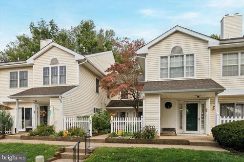 90-90 Bayberry Ct, GLEN MILLS, PA, 19342-2004 | Card Image