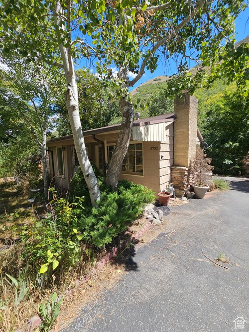 3732 E Emigration Canyon Rd, Emigration Canyon, UT, 84108-1625 | Card Image