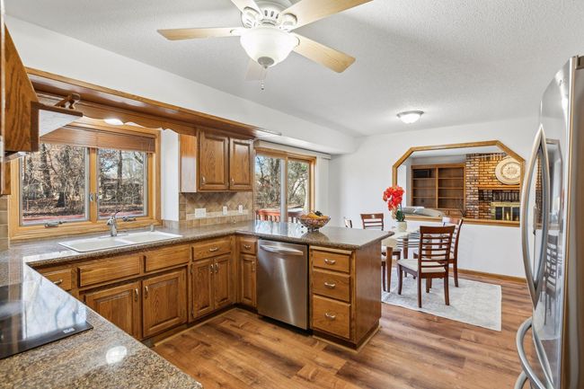 5929 Oxford St N, House other with 4 bedrooms, 4 bathrooms and null parking in Shoreview MN | Image 11