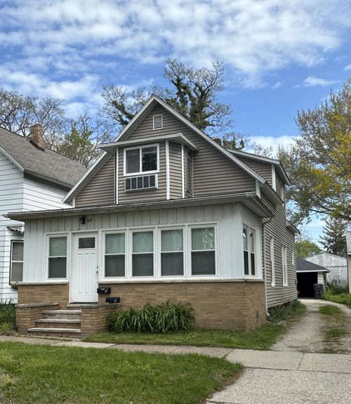 upper-unit-537 Winchester Avenue, St. Joseph, MI, 49085 | Card Image
