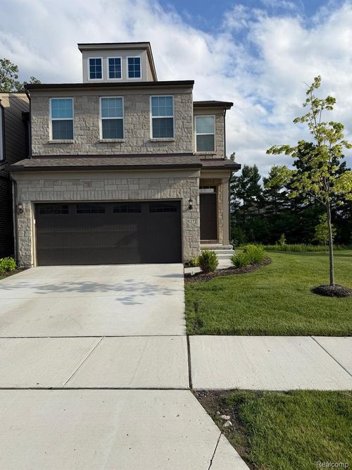627 Addison Cir, Commerce Twp, MI, 48390-3481 | Card Image