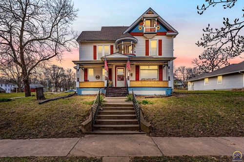 703 New York Ave, Holton, KS, 66436-1743 | Card Image