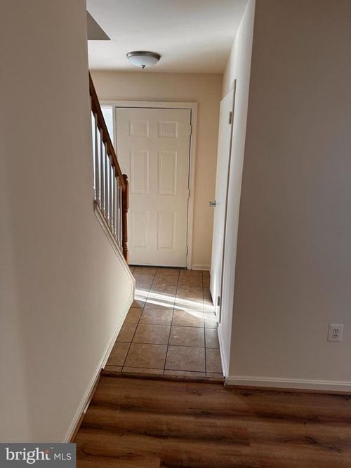 4655 Logsdon Dr, ANNANDALE, VA, 22003-3564 | Card Image