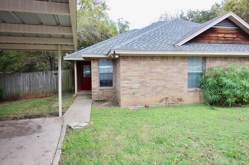 954 E 3rd St, Weatherford, TX, 76086-1908 | Card Image