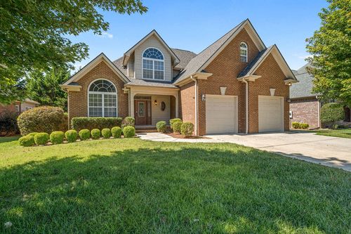 8530 Keystone Cir, Chattanooga, TN, 37421-8329 | Card Image
