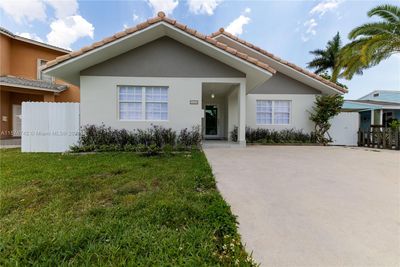 3425 Sw 69th Ave, House other with 4 bedrooms, 2 bathrooms and null parking in Miami FL | Image 3