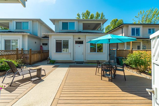 View of wooden terrace | Image 17