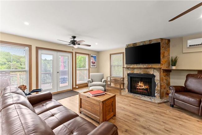 2109 Pine Tree Cir, House other with 2 bedrooms, 3 bathrooms and 4 parking in Gainesville GA | Image 7