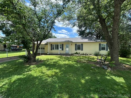 904 Se 2nd St, Pryor, OK, 74361-5616 | Card Image