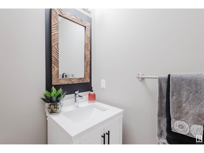 1109 176 St Sw, Home with 3 bedrooms, 3 bathrooms and 4 parking in Edmonton AB | Image 5