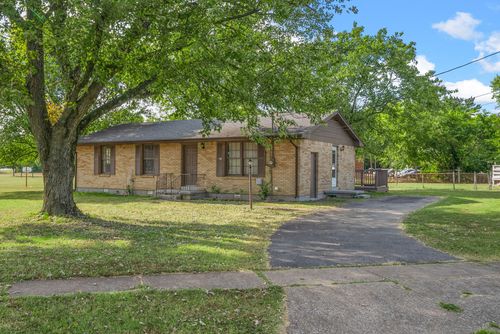 601 Evergreen Park Dr, Hopkinsville, KY, 42240-2611 | Card Image