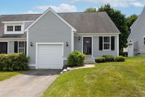 6 Adams Ct, Hingham, MA, 02043-2682 | Card Image