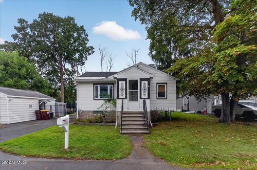 4 Broadway, Latham, NY, 12110-3102 | Card Image