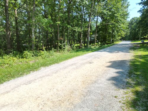 103 S Village Ct, Collinwood, TN, 38450-4631 | Card Image