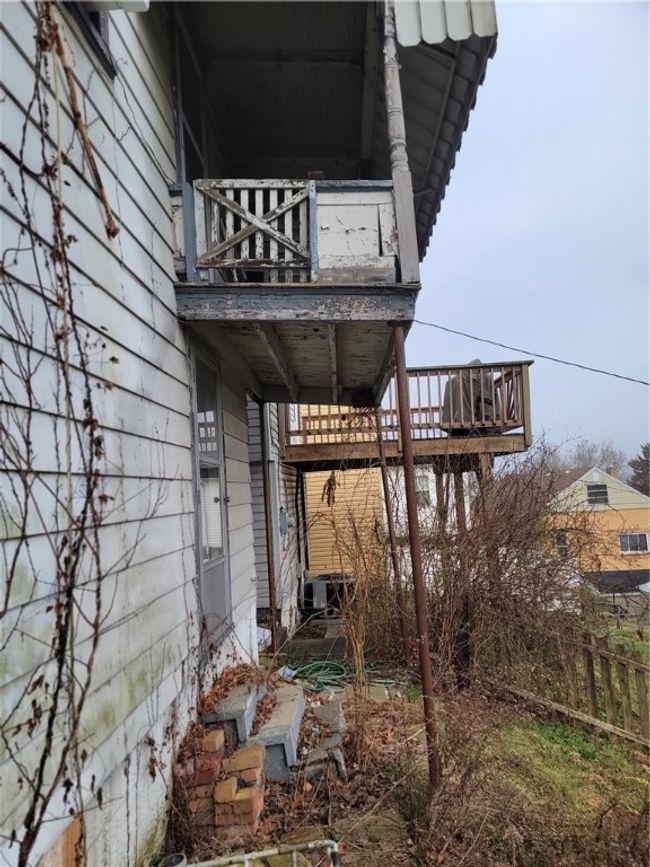 1513 Hiland Ave, House other with 3 bedrooms, 1 bathrooms and null parking in Coraopolis PA | Image 3