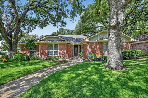 2021 Iron Horse Ct, Arlington, TX, 76017-4411 | Card Image