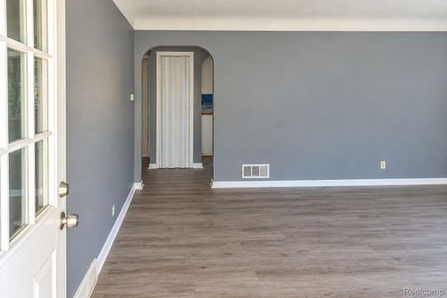 713 Campbell Street, Flint, MI, 48507 | Card Image