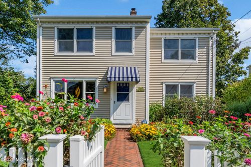 88 E River Rd, Rumson, NJ, 07760-1630 | Card Image