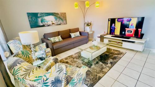 apt-309-16901 Ne 13th Ave, North Miami Beach, FL, 33162-2774 | Card Image