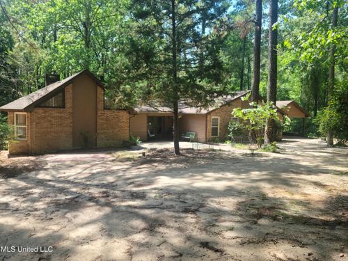 54 Pinewood Dr, Petal, MS, 39465-4114 | Card Image