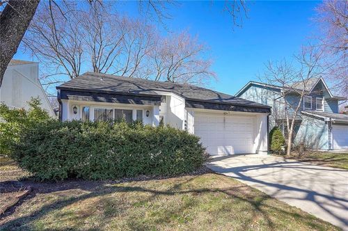 6606 Earnshaw Street, Shawnee, KS, 66216 | Card Image