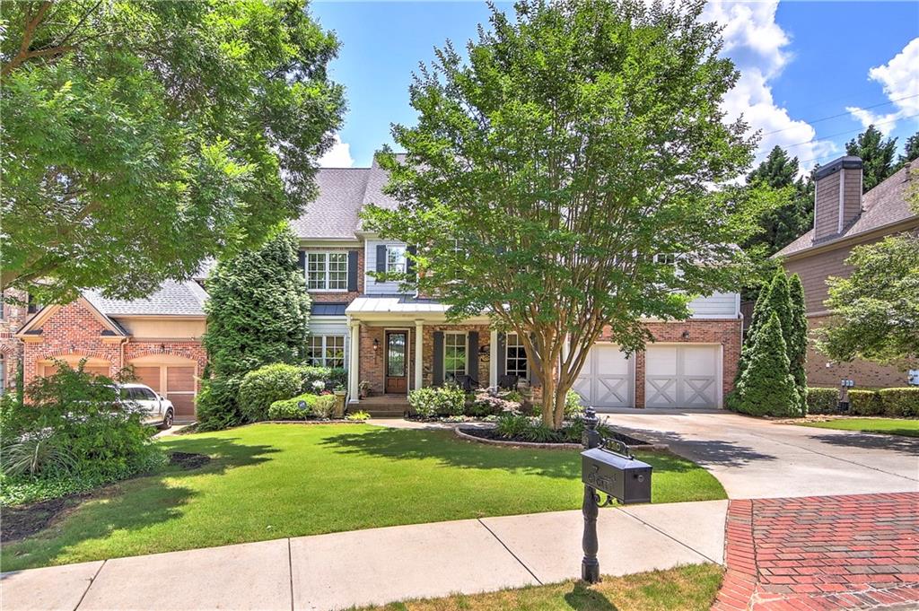Lullwater Ct, Roswell, GA 30075
