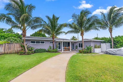 14 Ne 26th Ct, Wilton Manors, FL, 33334-1027 | Card Image