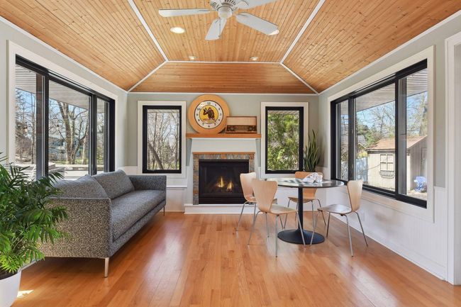 Additional living space in the year-round sun room | Image 17